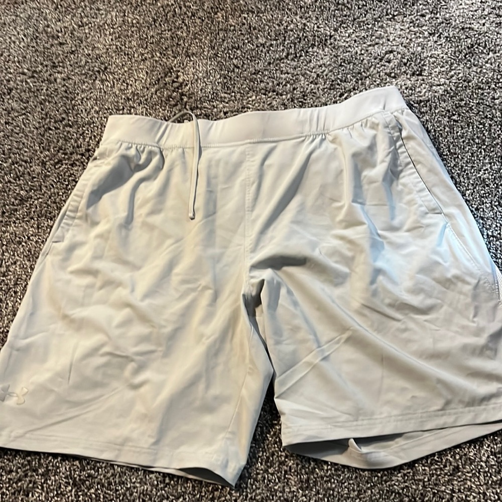 Under Armour lined swim trunks